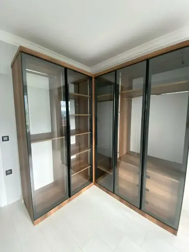 دولاب زاوية 5 باب عادي زجاج كامل 